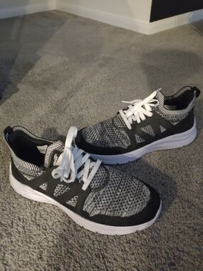 Avia Men's Black, Gray & White Knit Athletic Sneakers